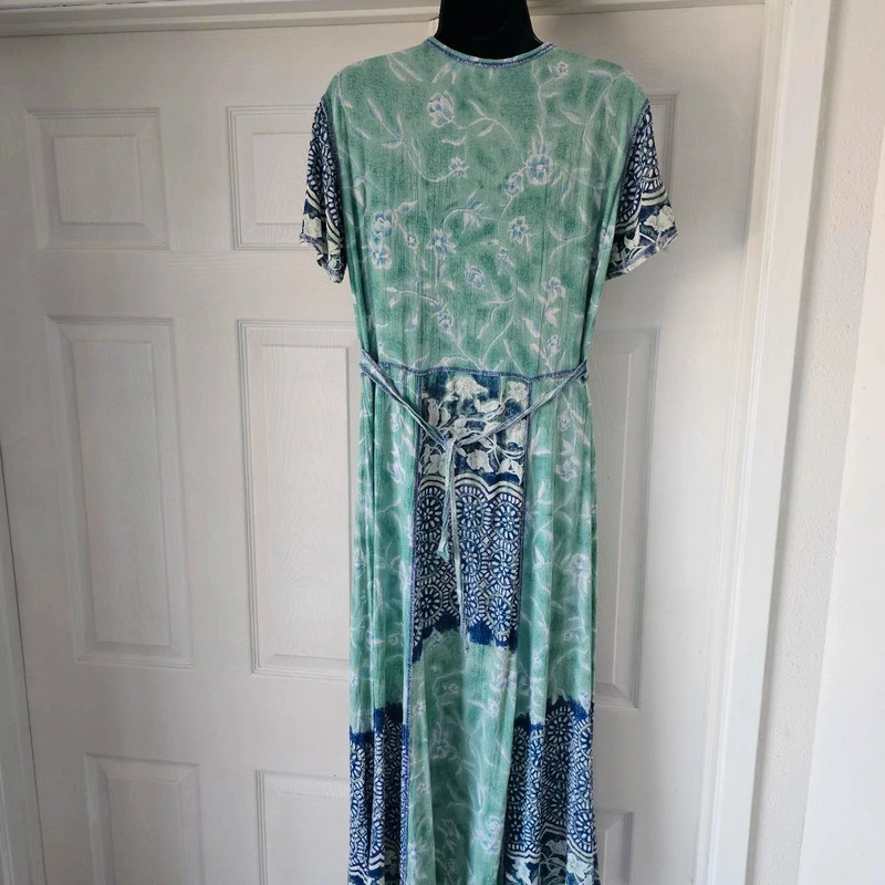 Beachy boho mermaid siren core womens maxi dress
Size small 4