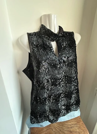 Top vintage noir à sequins – Taille M – Col montant & découpe devant, marca: Vintage Dressing, estado: Muy bueno, tamaño: M / 38 / 10, 10,00 €, 11,20 € Protección al comprador incluida