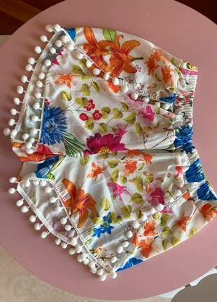 Short fantasia floreale made in italy , zustand: Neu, größe: S / 36 / 8, 5,00 €, 5,95 € inklusive Vinted-Käuferschutz