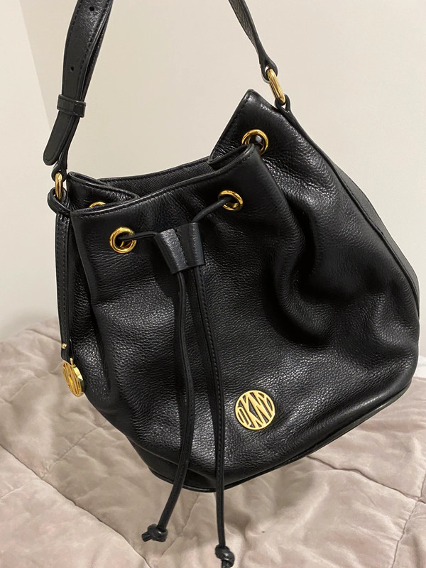 Dkny bucket bag discount black