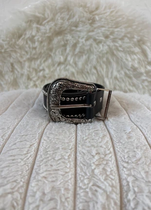 Ceinture Y2K ajustable Noir à reliefs et à boucle Argenté Vintage - 2000's, marca: Fashion, estado: Nuevo con etiquetas, tamaño: Ajustable, 14,00 €, 15,40 € Protección al comprador incluida