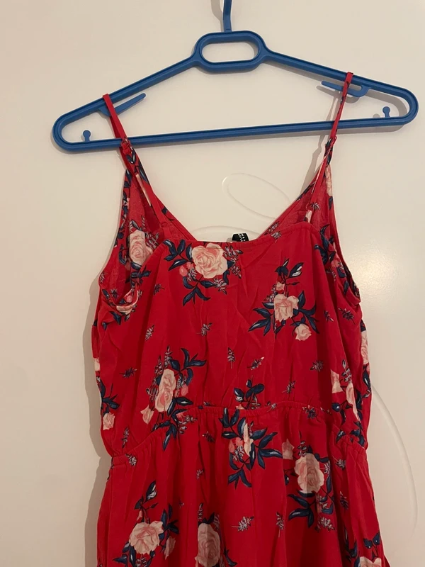 Combishort H&M à fleurs rose et bleu taille 38 - Idéal été - photo numéro 9