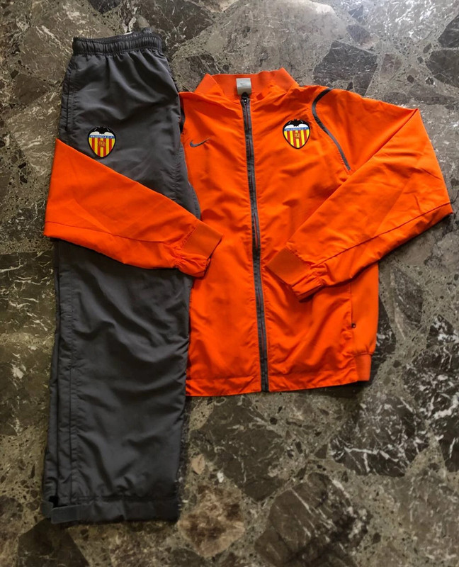 Chandal 2025 nike burdeos