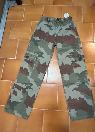 Pantalón camuflaje Zara, marque: Zara, état: Très bon état, taille: XXS / 32 / 4, 7,00 €, 8,05 € Protection acheteurs incluse