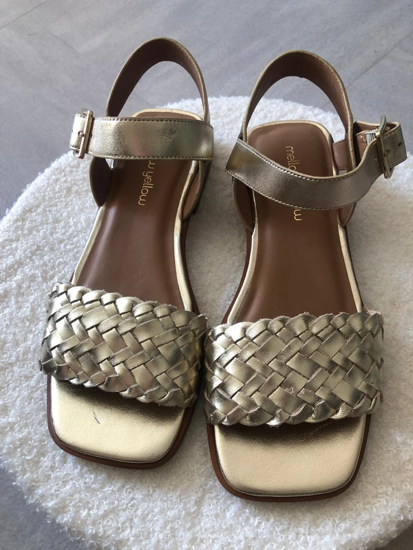 Sandales plates dorees Mellow yellow Lou 36 neuves Vinted