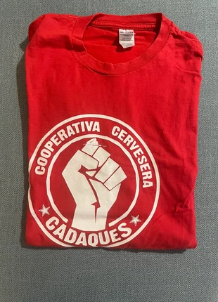 Teeshirt rouge imprimé, marque: Gildan, état: Neuf sans étiquette, taille: XL, 5,00 €, 5,95 € Protection acheteurs incluse