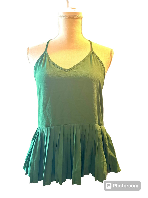 Green peplum top 1