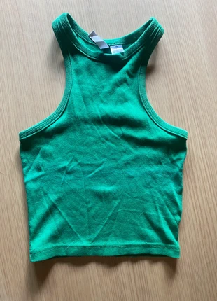 Canotta corta verde H&M, brand: H&M, condizioni: Ottime, taglia: XS / IT 38 / EU 34, €5.00, €5.95 include la Protezione acquisti