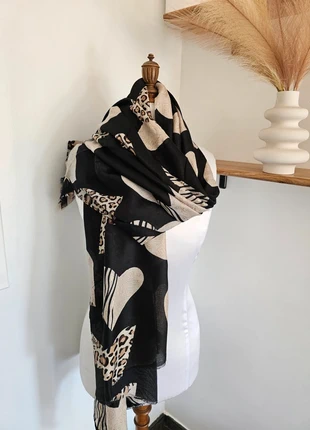 🧣Foulard imprimé cœur léopard / zèbre, zustand: Neu, mit Etikett, 8,00 €, 9,10 € beinhaltet Vinted-Käuferschutz Pro