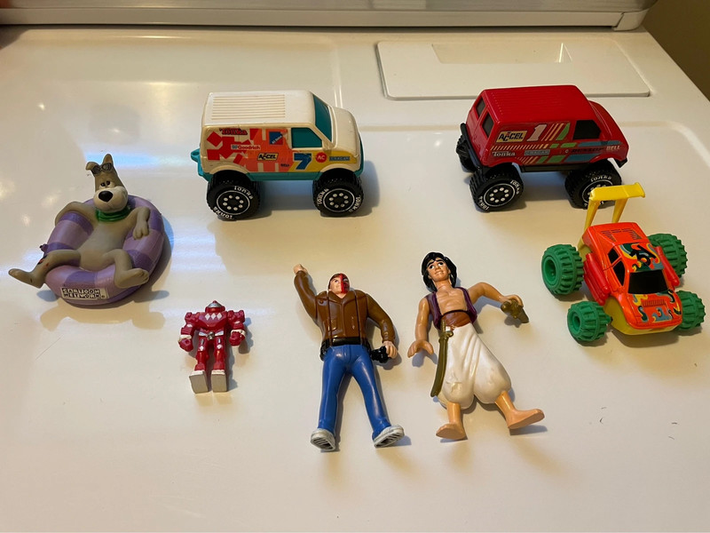 Lot of small 90s toys 1