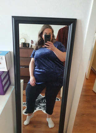 Velvet top MS Mode XXL, merk: M&S Mode, staat: Nieuw zonder prijskaartje, maat: 5XL / 50 / 22, € 11,00, € 12,25 inclusief Kopersbescherming