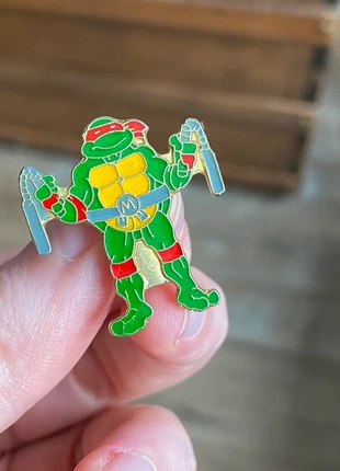 Pins tortue ninja, marque: NINJA, état: Très bon état, 6,00 €, 7,00 € Protection acheteurs incluse