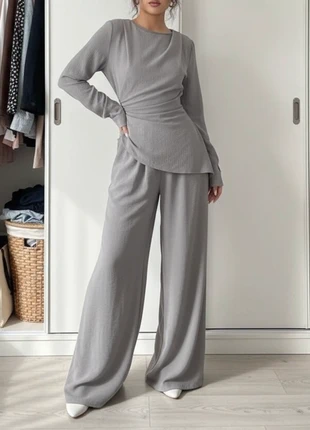 Ensemble gris asymétrique cintré - Taille S, merk: Amaria, staat: Heel goed, maat: S / 36 / 8, € 34,90, € 37,35 inclusief Kopersbescherming