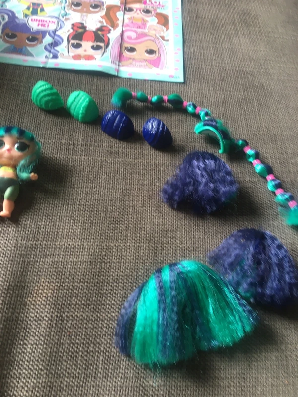 Poupée LOL avec accessoires - photo numéro 3