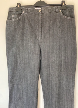 Pantalon en jean gris droit – Taille 48, marke: Damart, zustand: Sehr gut, größe: 4XL / 48 / 20, 7,00 €, 8,05 € inklusive Vinted-Käuferschutz
