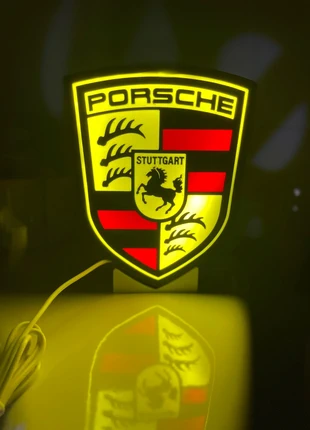 Lampada LED Scudetto Porsche – Realizzata in stampa 3D, marke: Garage, zustand: Neu, 24,90 €, 26,85 € inklusive Vinted-Käuferschutz