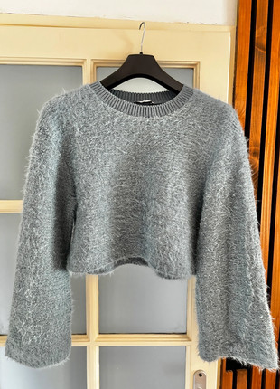 Pull Zara crop bleu manches longues – taille S/M – détails brillants, marke: Zara, zustand: Sehr gut, größe: M / 38 / 10, 12,00 €, 13,30 € inklusive Vinted-Käuferschutz