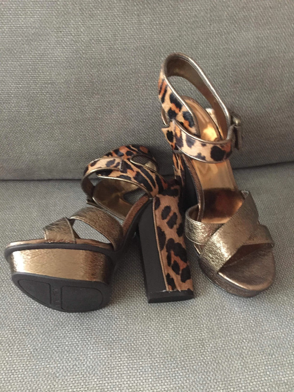 Size 35 sale sandals