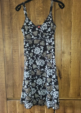 Bloemen jurkje, merk: s.Oliver, staat: Heel goed, maat: M / 38 / 10, € 3,00, € 3,85 inclusief Kopersbescherming