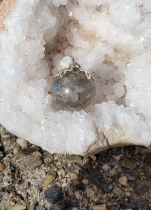 Pendentif protecteur en Labradorite sphere orgonite fait main, marque: Fait Main, état: Très bon état, 10,00 €, 11,20 € Protection acheteurs (Pro) incluse