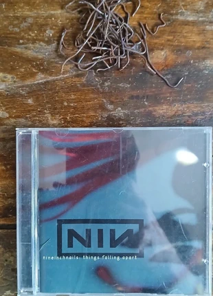 nine inch nails - things falling apart, zustand: Sehr gut, 5,00 €, 5,95 € inklusive Vinted-Käuferschutz