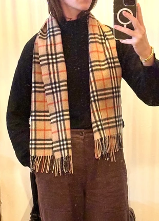 Burberry cashmere scarf, merk: Burberry, staat: Nieuw zonder prijskaartje, € 85,00, € 89,95 inclusief Kopersbescherming