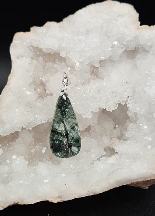 Pendentif en seraphinite de Russie 🤩, brand: Séraphinite, condition: Very good, €26.00, €28.00 includes Buyer Protection Pro