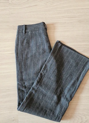 Pantalon Zara gris rayé, marque: Zara, état: Très bon état, taille: S, 10,00 €, 11,20 € Protection acheteurs incluse