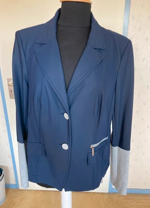 021 Nieuw jasje van Airfield in maat 44 blauw/grijs ., merk: Airfield, staat: Nieuw met prijskaartje, maat: XXL / 44 / 16, € 50,00, € 53,20 inclusief Kopersbescherming