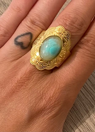Bague épaisse arabesque nuage bleu acier inoxydable, marke: Boutique Parisienne, zustand: Sehr gut, größe: Größenverstellbar, 7,00 €, 8,05 € beinhaltet Vinted-Käuferschutz Pro