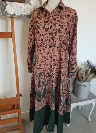 Robe longue, marron et verte, boutonnée devant, forme évasée. Made In Italy. Taille 44/46., marque: Made In Italy, état: Très bon état, taille: XXL / 44 / 16, 10,00 €, 11,20 € Protection acheteurs incluse