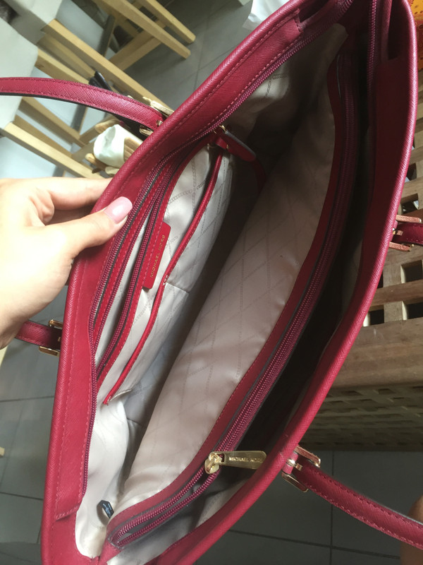 Sac Mickael Kors Jet Set Travel Bordeaux