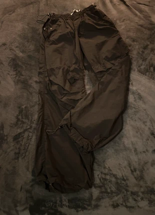 Pantalon parachute, marque: Bershka, état: Très bon état, taille: S / 36 / 8, 10,00 €, 11,20 € Protection acheteurs incluse