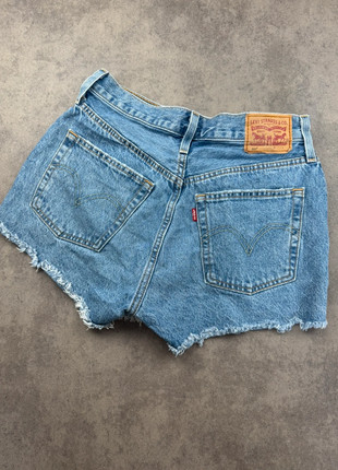 Short Levi’s 501 | Bleu | Très bon état | W27 FR36/38, marque: Levi's, état: Très bon état, taille: S / 36 / 8, 12,00 €, 13,30 € Protection acheteurs (Pro) incluse