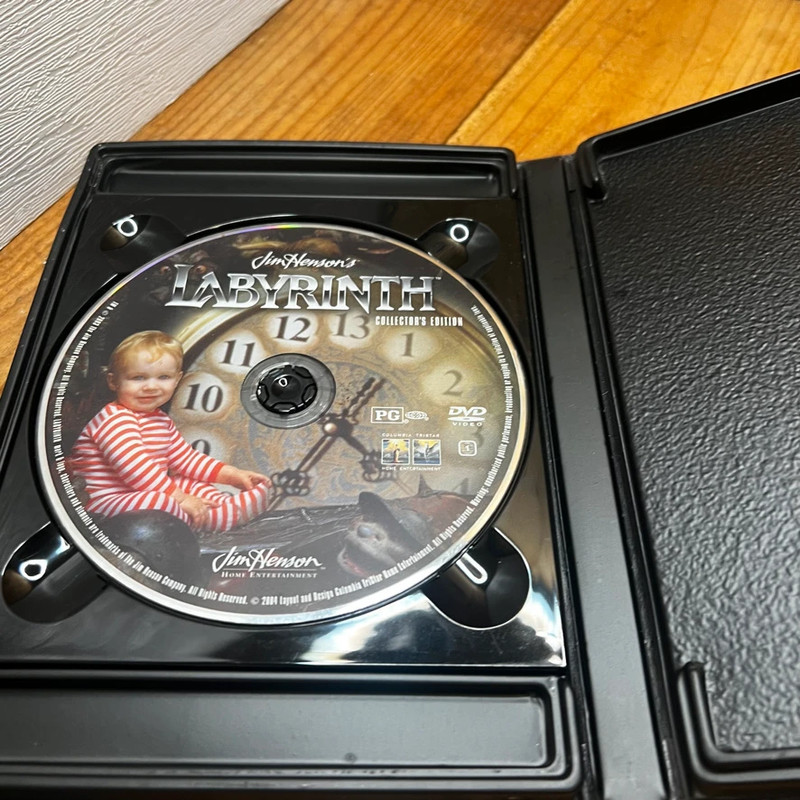 Labyrinth  Collector's Edition  DVD Used 4