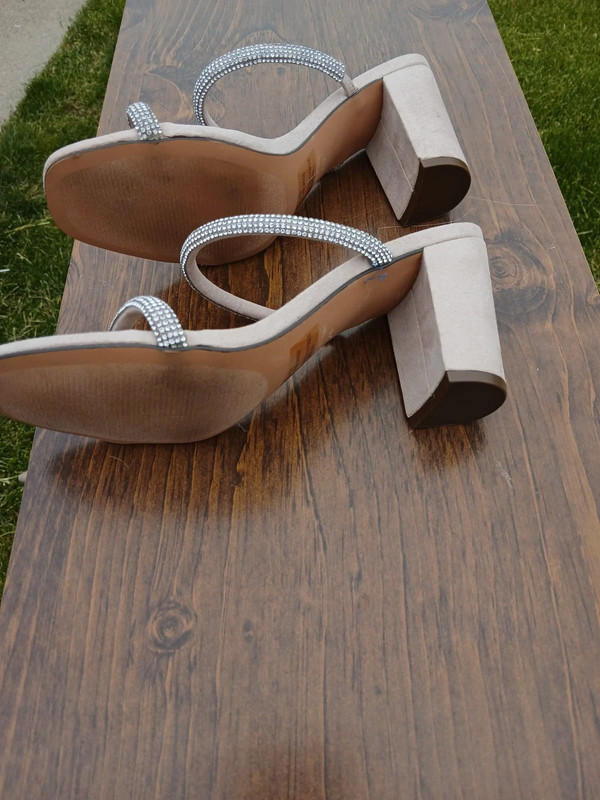 Madden girl heels size 9 4