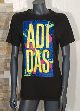 Joli t-shirt Adidas, marque: adidas, état: Très bon état, taille: S / 36 / 8, 7,00 €, 8,05 € Protection acheteurs (Pro) incluse