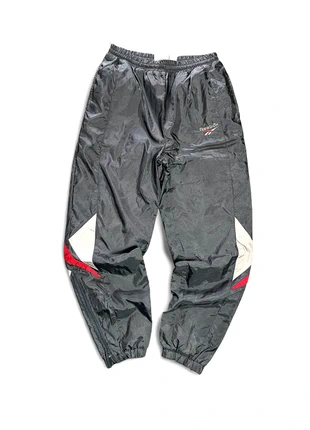 Pantalon Reebok vintage coupe-vent gris détails rouge et blanc taille S, marque: Reebok, état: Très bon état, taille: S, 30,00 €, 32,20 € Protection acheteurs (Pro) incluse