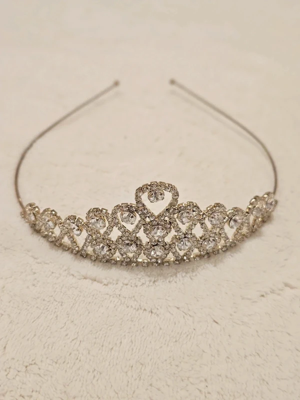 Couronne dorée avec strass argentés
