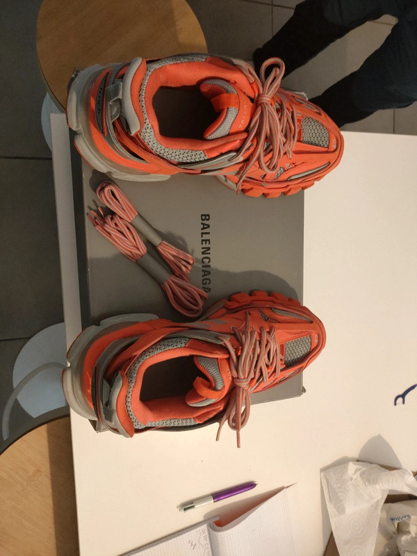 Baskets hommes Balenciaga orange Vinted