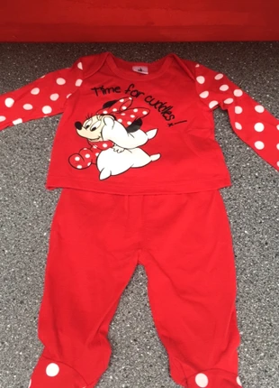 Pyjama 2 pièces fille. Rouge minnie Disney. 3 mois . Manches longues. #look, marque: Disney, état: Bon état, taille: 3-6 mois / 62 cm, 1,00 €, 1,75 € Protection acheteurs incluse