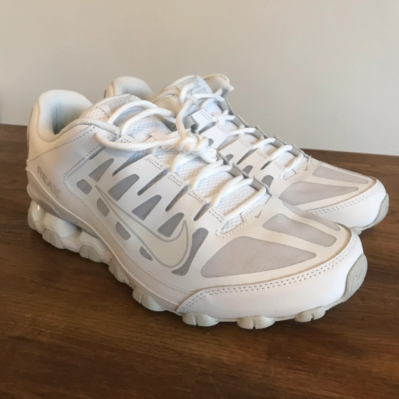 Nike Reax 8 TR Mesh neuf new taille 44 Eur blanc Vinted