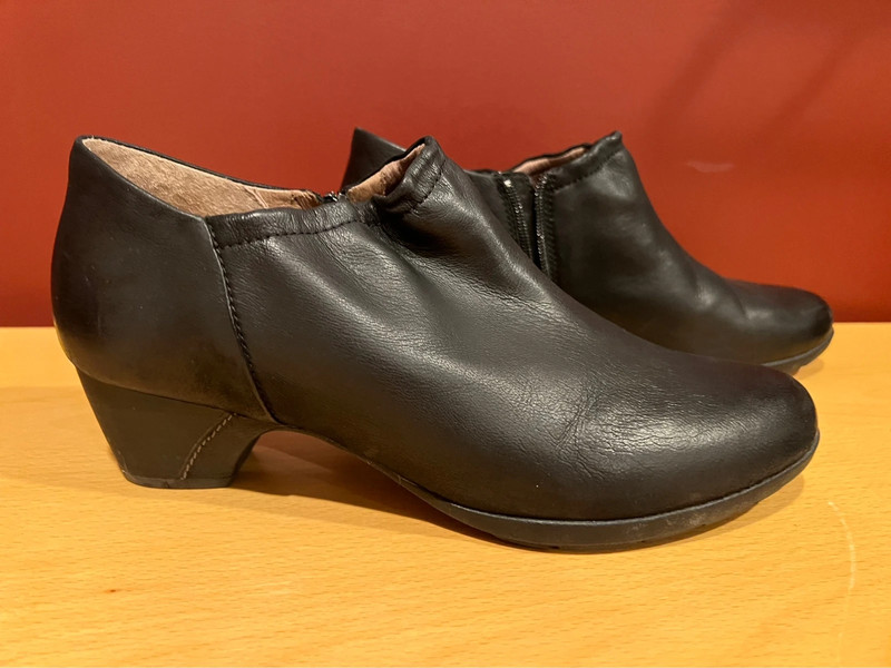 Dansko Leather booties Sz 11/42 5