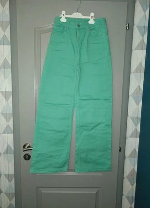 Jean large, brand: H&M, condizioni: Ottime, taglia: S / IT 40 / EU 36, €4.00, €4.90 include la Protezione acquisti
