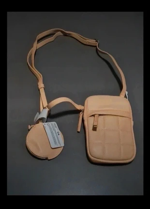 Sacoche et porte monnaie neuf, merk: C&A, staat: Nieuw met prijskaartje, € 5,90, € 6,90 inclusief Kopersbescherming