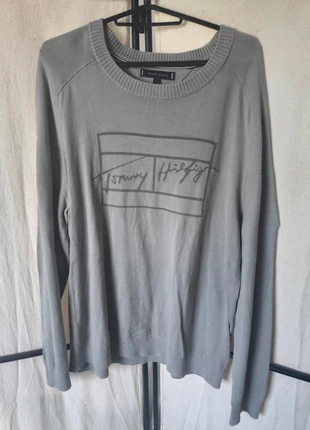 Pull Tommy Hilfiger gris taille L très bon état, marca: Tommy Hilfiger, estado: Muito bom, tamanho: L, €15.00, €16.45 inclui Proteção do Comprador