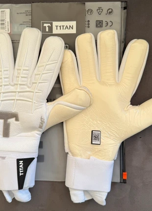 Titan FS Keepershandschoenen, merk: Titan, staat: Nieuw met prijskaartje, € 65,00, € 68,95 inclusief Kopersbescherming