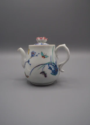 Chinese Porcelain Teapot with Butterflies and Flowers, état: Satisfaisant, 58,00 €, 61,60 € Protection acheteurs (Pro) incluse