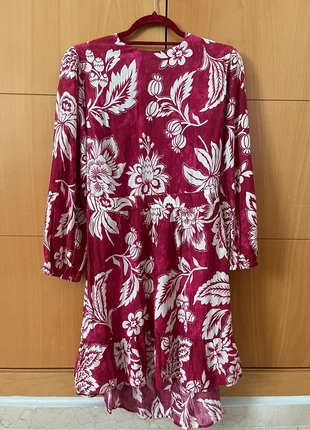 Vestido corto flores con espalda abierta talla XL de Mango, marca: Mango, estado: Nuevo con etiquetas, tamaño: XL / 42 / 14, 25,00 €, 26,95 € Protección al comprador incluida