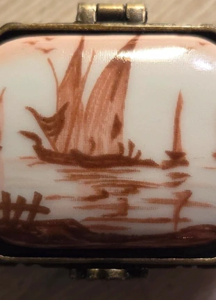 Pilulier, boite porcelaine - Décor voilier - Collection, brand: Collection, condition: Very good, €5.00, €5.95 includes Buyer Protection